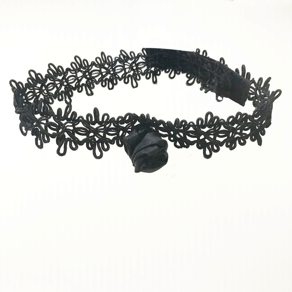 Wild Rose Lace & Rose Necklace - Picture 1 of 1